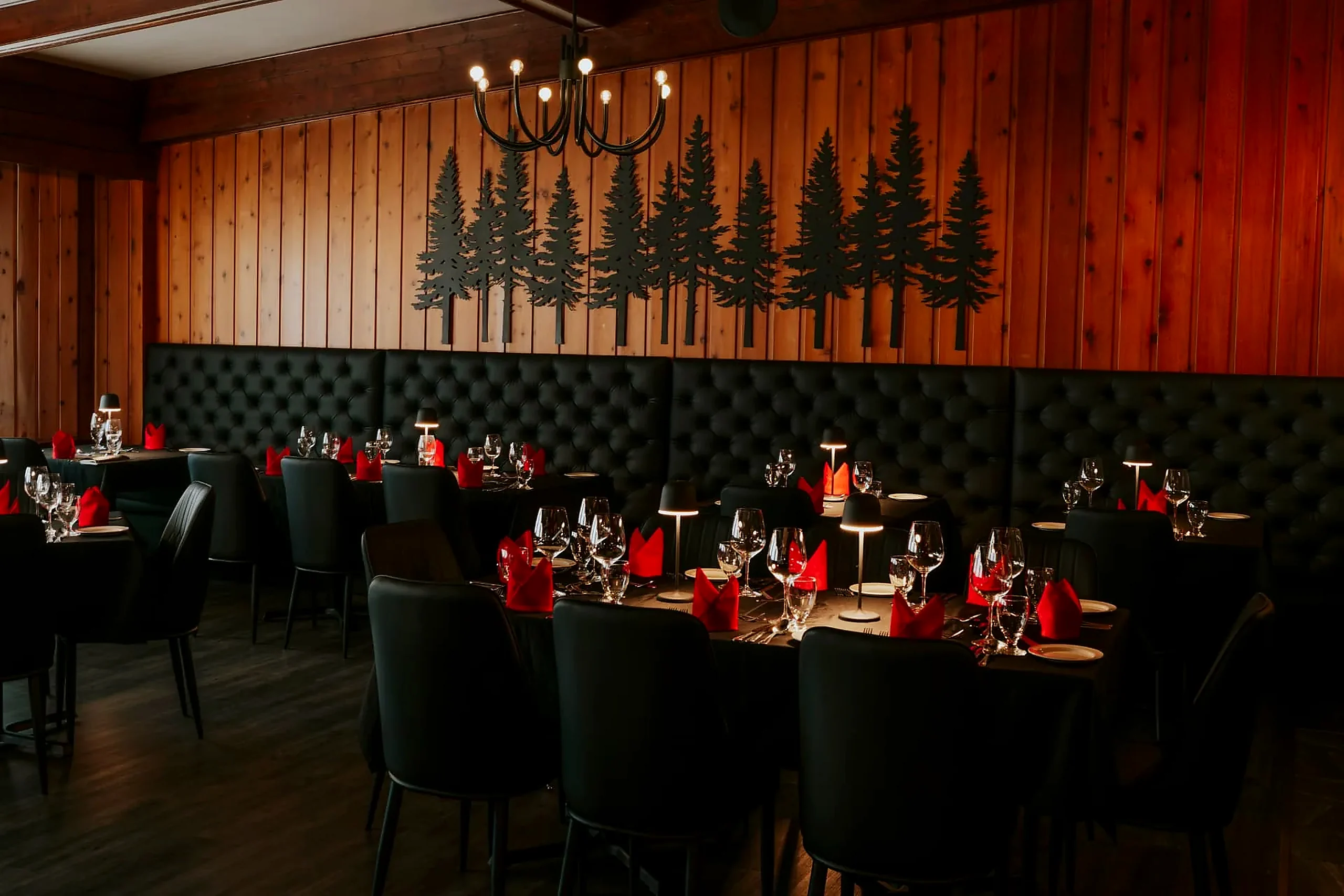 The Frozen Rooster dining room inside the Wabush Hotel